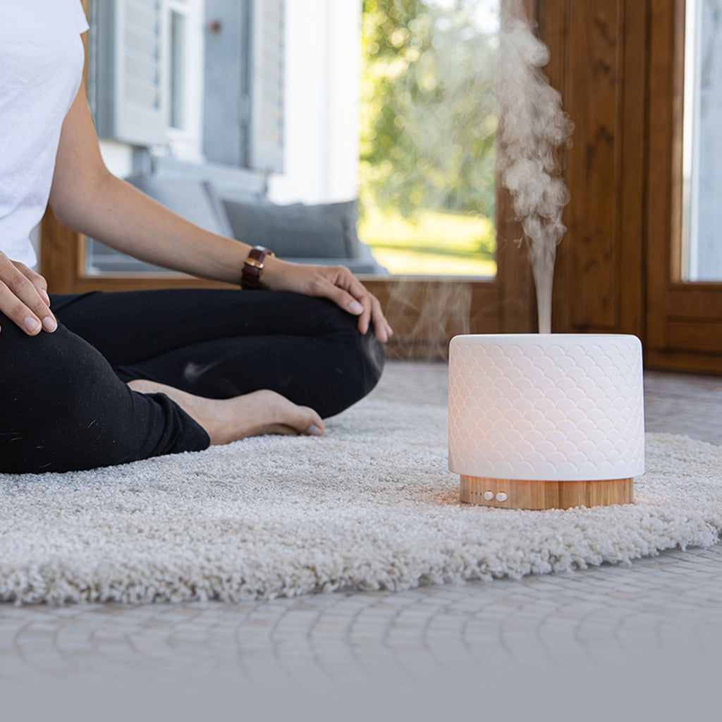Lanaform Moya – Ultrasonic diffuser with LED lighting and fragrance diffusion